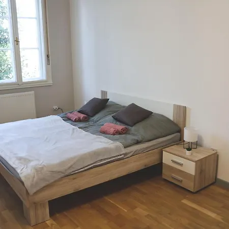 Vacz Up! & Studio Apartment Vac