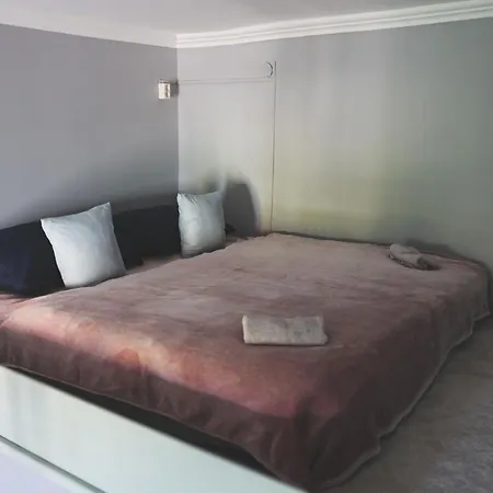Apartment Vacz Up! & Studio *